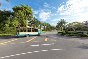 Hotel Outrigger Laguna Phuket Resort & Villas