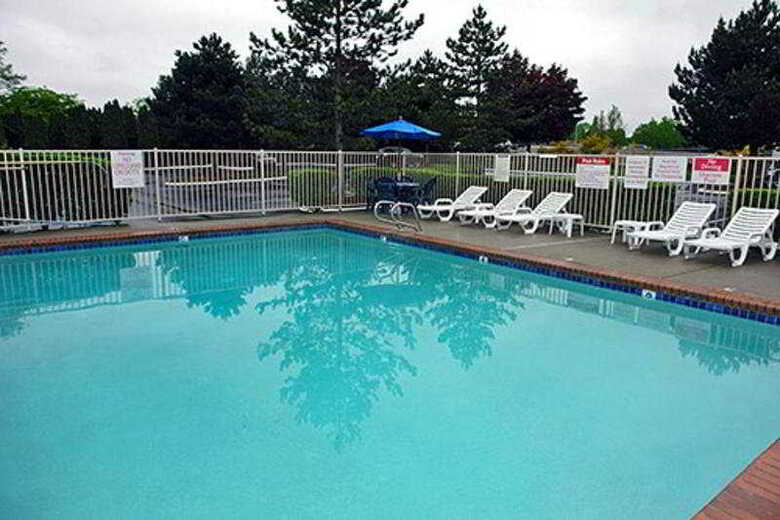 Hotel Motel 6 North Kirkland