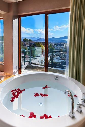 Hostal Lijiang Youluju Guesthouse