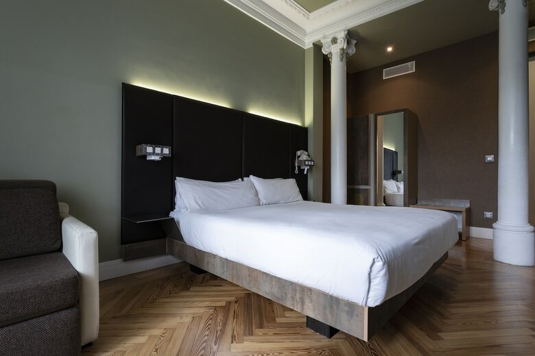 Hotel Petit Palace Lealtad Plaza