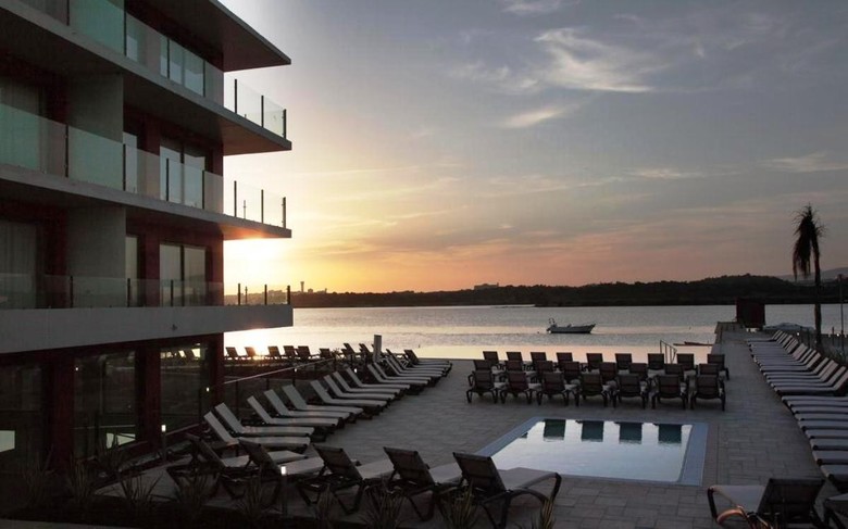 Agua Hotels Riverside