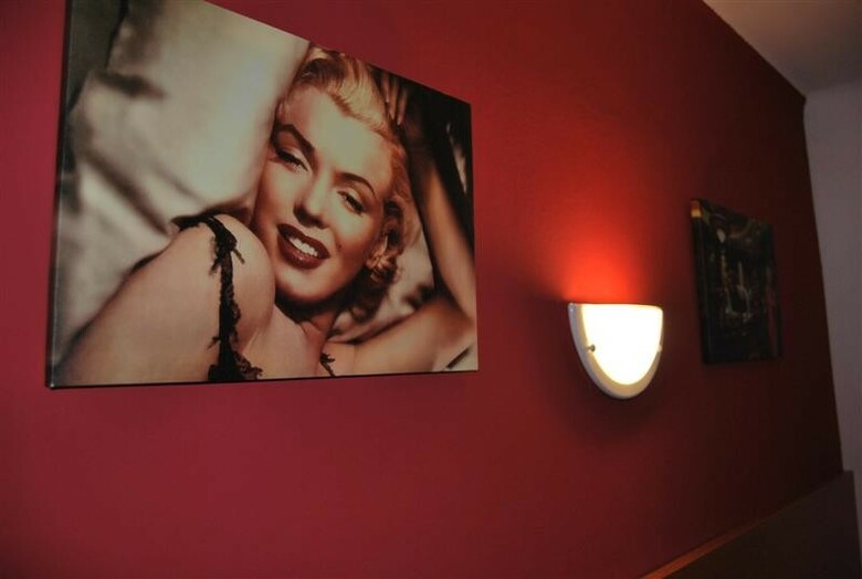Hostal Pensi�n El Mol�