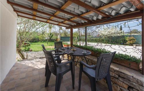 One-bedroom Holiday Home In Baderna