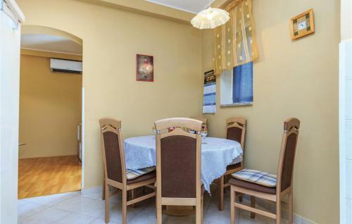 Two-bedroom Apartment In Bakar
