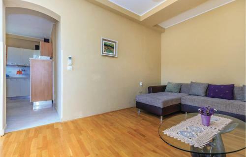 Two-bedroom Apartment In Bakar