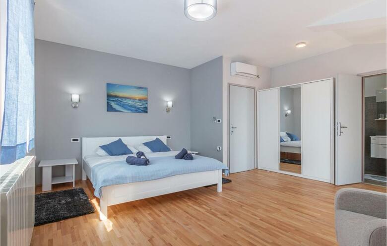 Four-bedroom Holiday Home In Bale