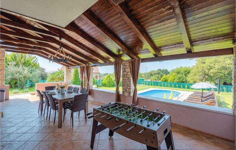 Four-bedroom Holiday Home In Bale