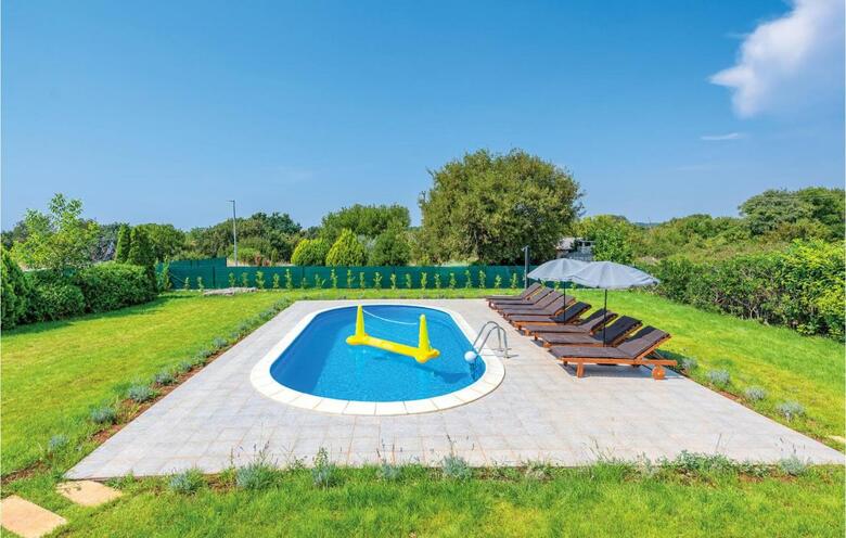 Four-bedroom Holiday Home In Bale