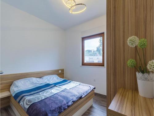 Three-bedroom Apartment In Volme