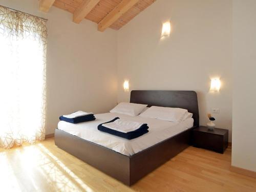 Holiday Home Blue I