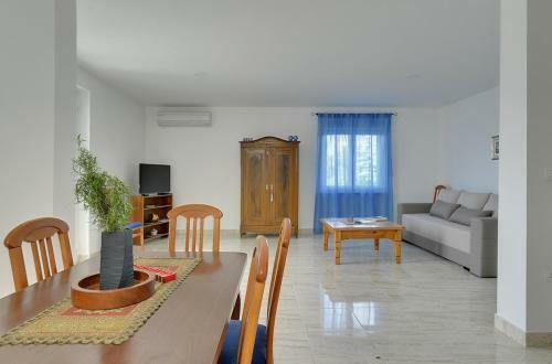 Apartments Mamuzic