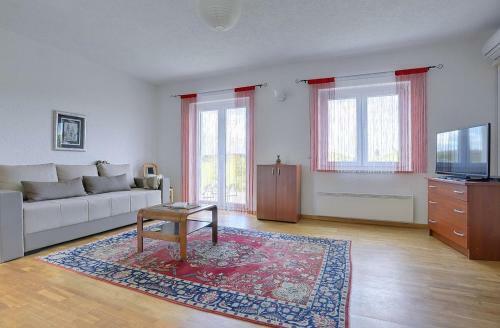 Apartments Mamuzic