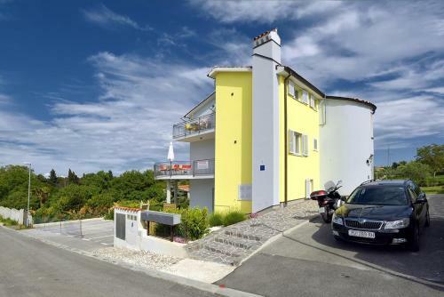 Apartments Mamuzic