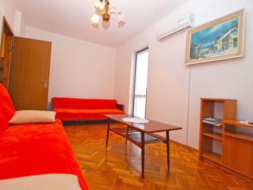 Apartments Dvorine 1210