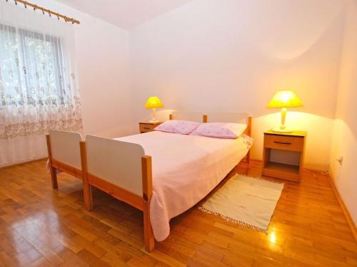 Apartments Dvorine 1210