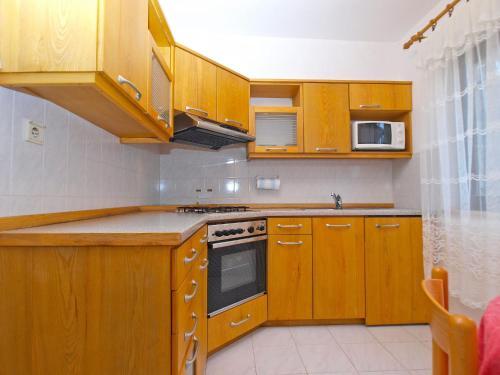 Apartments Dvorine 1210