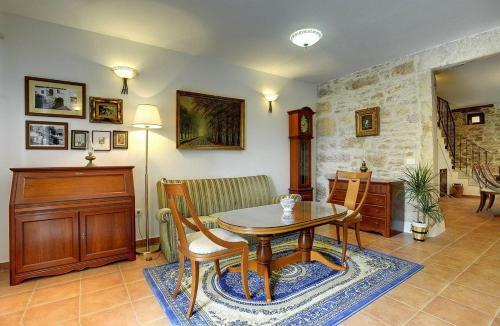 Villa Lucy