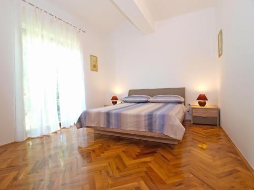 Apartments Mira 1293