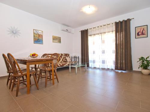 Apartments Mira 1293