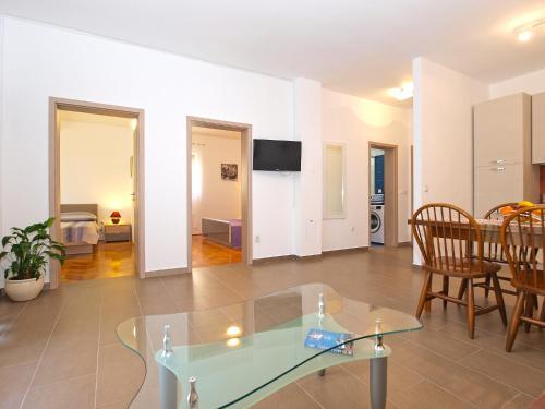 Apartments Mira 1293