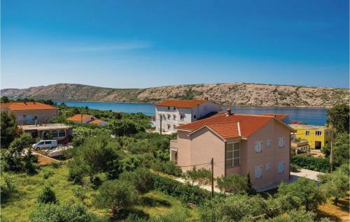 Three-bedroom Apartment In Barbat