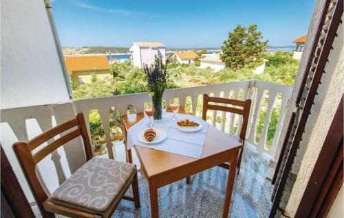 Three-bedroom Apartment In Barbat