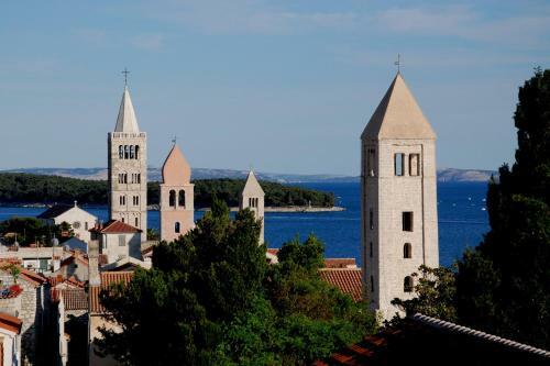 Apartment In Rab/insel Rab 16249