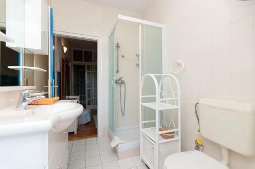 Two-bedroom Apartment In Rab VI