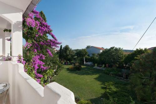 Two-bedroom Apartment In Rab VI