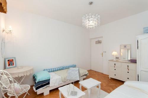 Two-bedroom Apartment In Rab VI