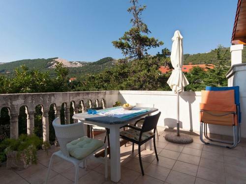 Two-bedroom Apartment In Rab VI