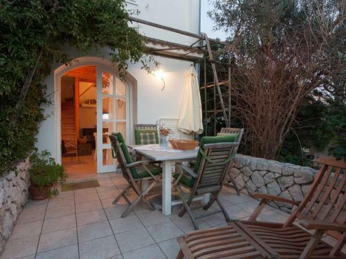 Two-bedroom Apartment In Rab VI