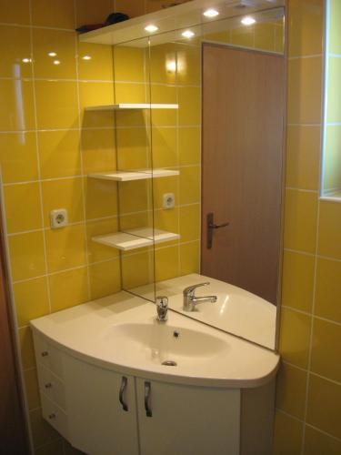 One-bedroom Apartment In Barbat III