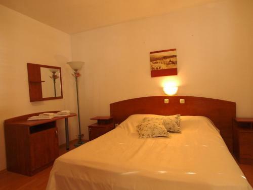 Two-bedroom Apartment In Barbat I