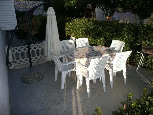 Apartments In Barbat/insel Rab 16250
