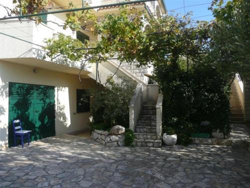 Apartment In Barbat/insel Rab 16210
