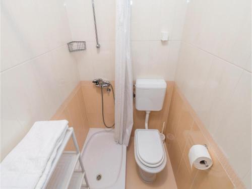 Three-bedroom Holiday Home In Barbat