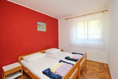 Apartments Karamarko