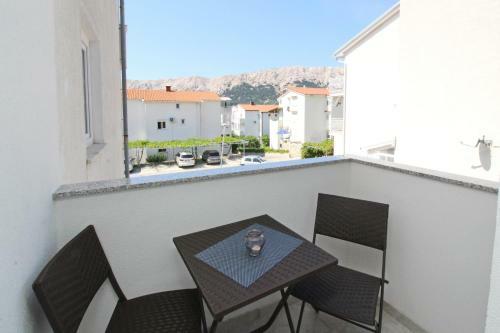 Apartments Karamarko