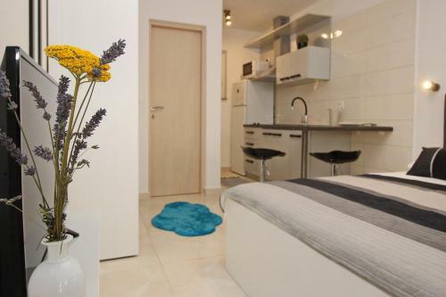 Apartments Karamarko