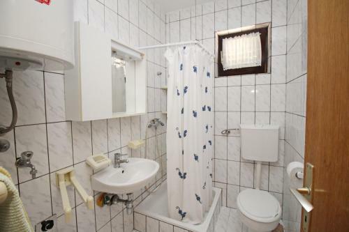 Apartments Karamarko