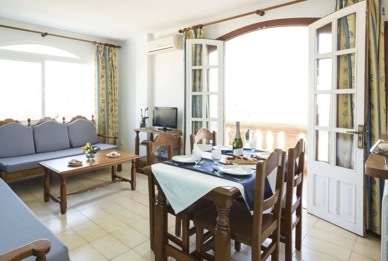 Apartamentos Sol Y Mar