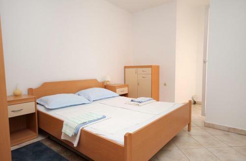 Apartments With A Parking Space Baska (krk) - 5444