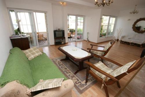 Hostal Double Room Baska Voda 6704a