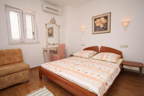 Hostal Double Room Baska Voda 6704a