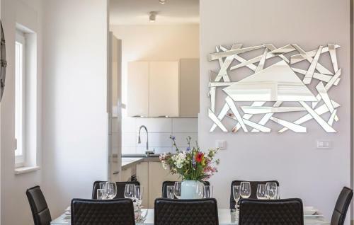 Three-bedroom Apartment In Baska Voda