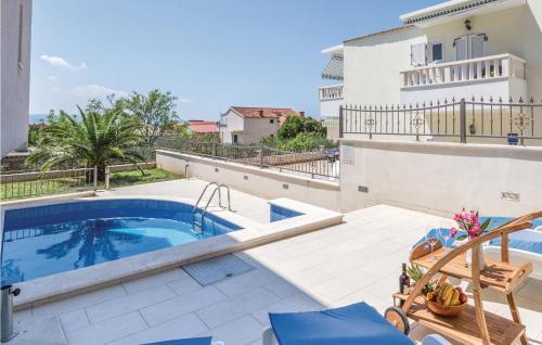 Three-bedroom Apartment In Baska Voda