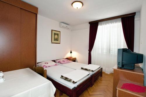 Apartments With A Parking Space Baska Voda (makarska) - 3059