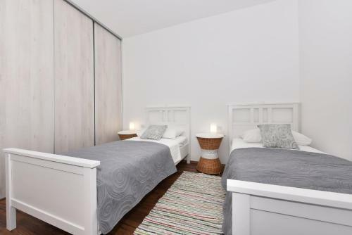 Apartamentos Crowonder Harbor Villa