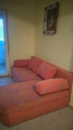 Apartmani An?elo, Tommy, Leon
